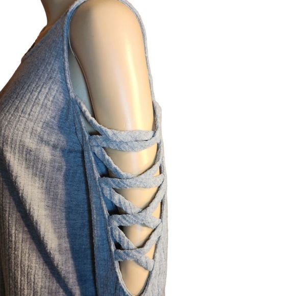 Line Up shirt Womens Cold Shoulder Gray Size unknown - Picture 3 of 12